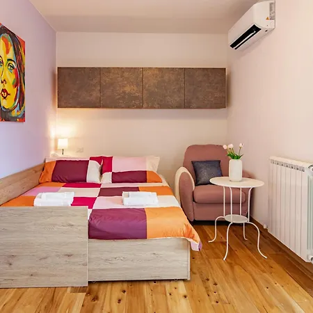 Apartamento Moderno - Terrazza E Parcheggio Coperto