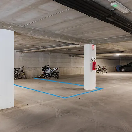 Moderno - Terrazza E Parcheggio Coperto *