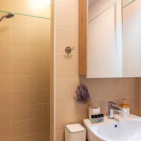 Apartamento Moderno - Terrazza E Parcheggio Coperto